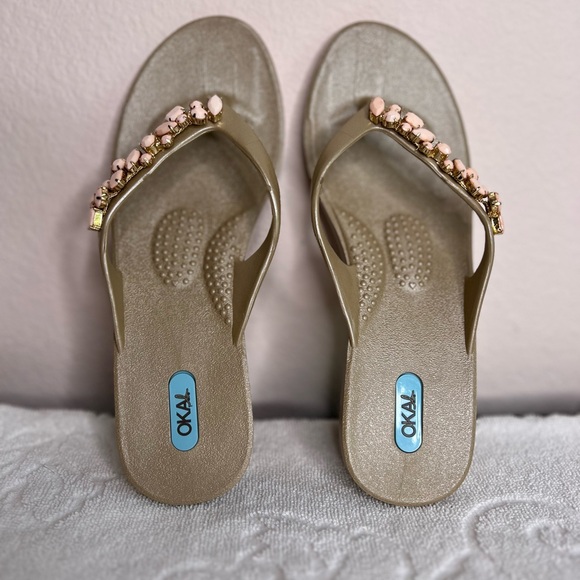 OKAB Women's Peach Beaded Embellishments Beige Sandals - Picture 1 of 11